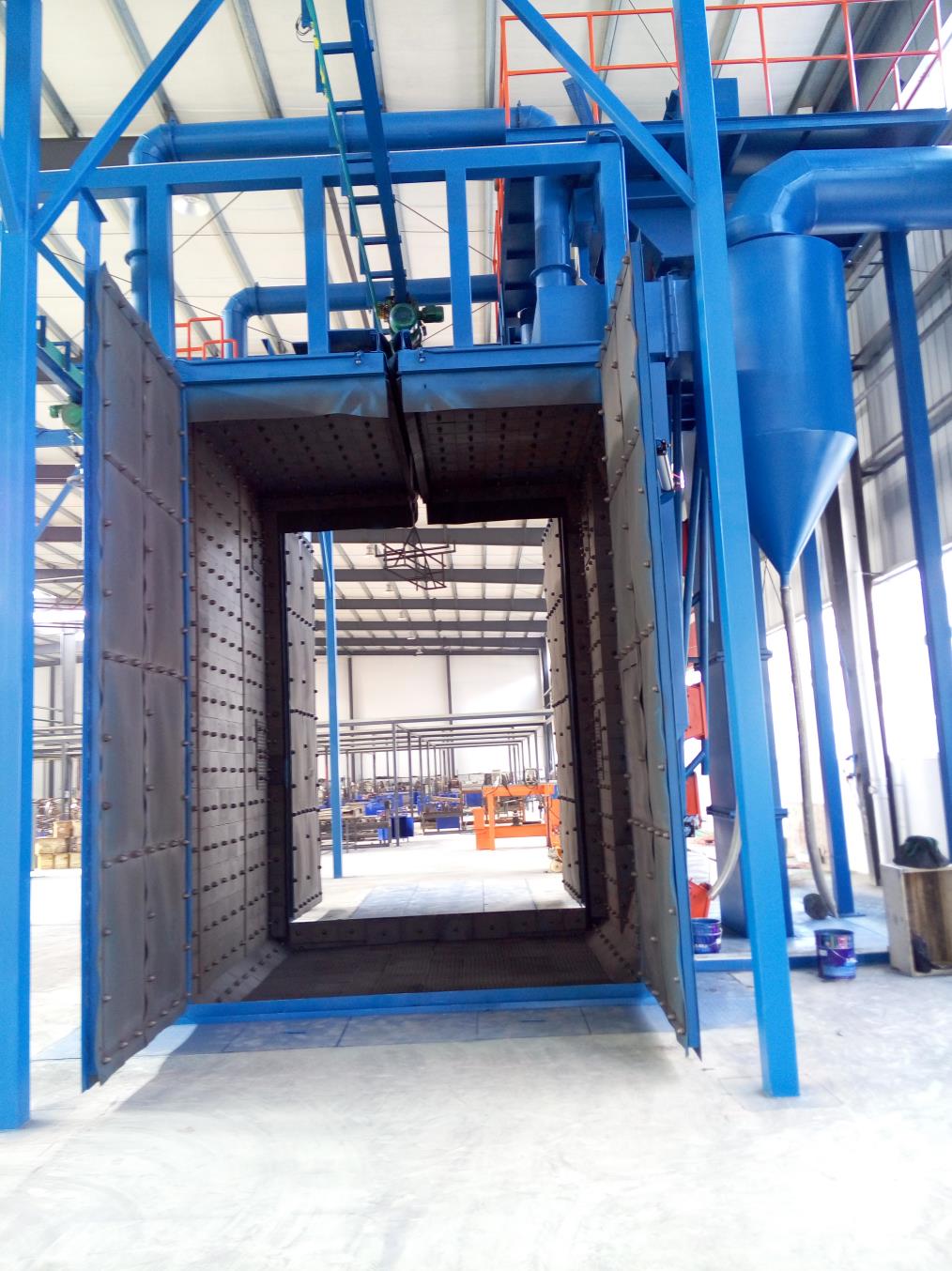 江蘇拋丸機廠家生產的通過式拋丸機獲廣大用戶的青睞